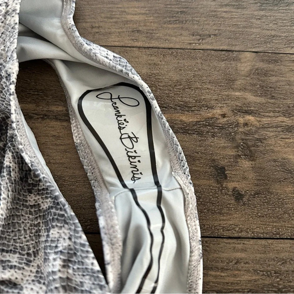 NWT Frankie’s Bikinis size XS Jetty High Waisted Bikini Bottom Python Gray New - Picture 4 of 5